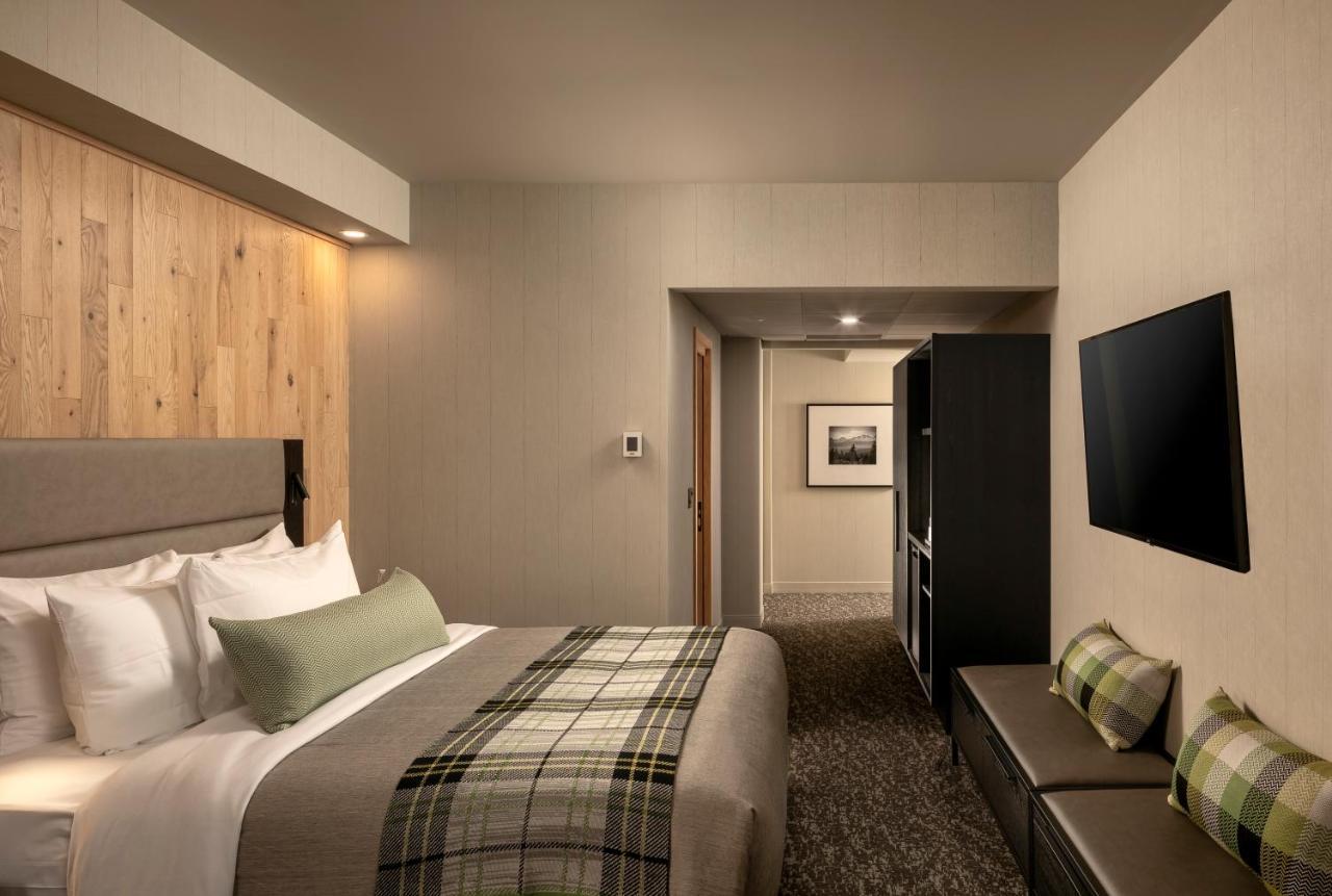 Peaks Hotel And Suites Μπανφ Εξωτερικό φωτογραφία