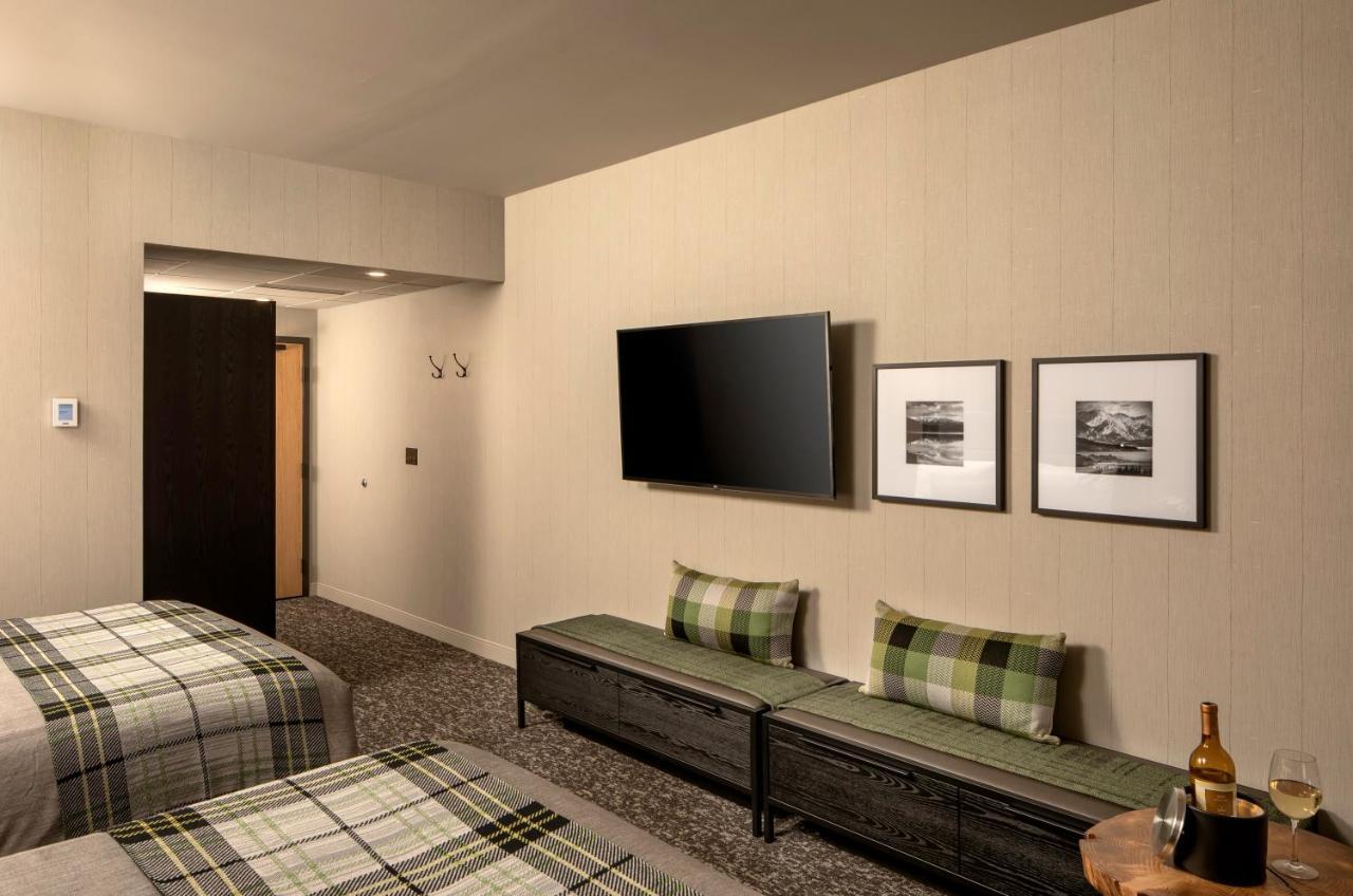 Peaks Hotel And Suites Μπανφ Εξωτερικό φωτογραφία