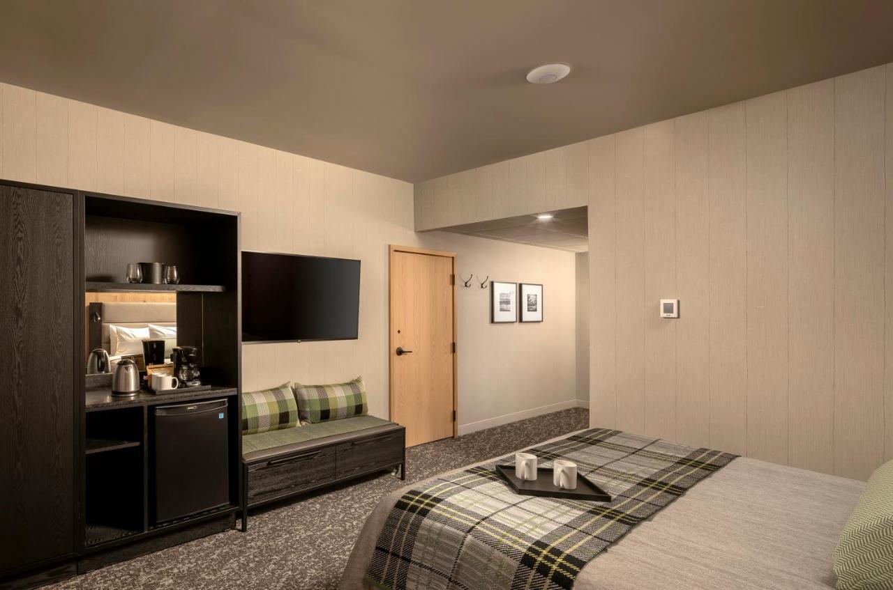 Peaks Hotel And Suites Μπανφ Εξωτερικό φωτογραφία