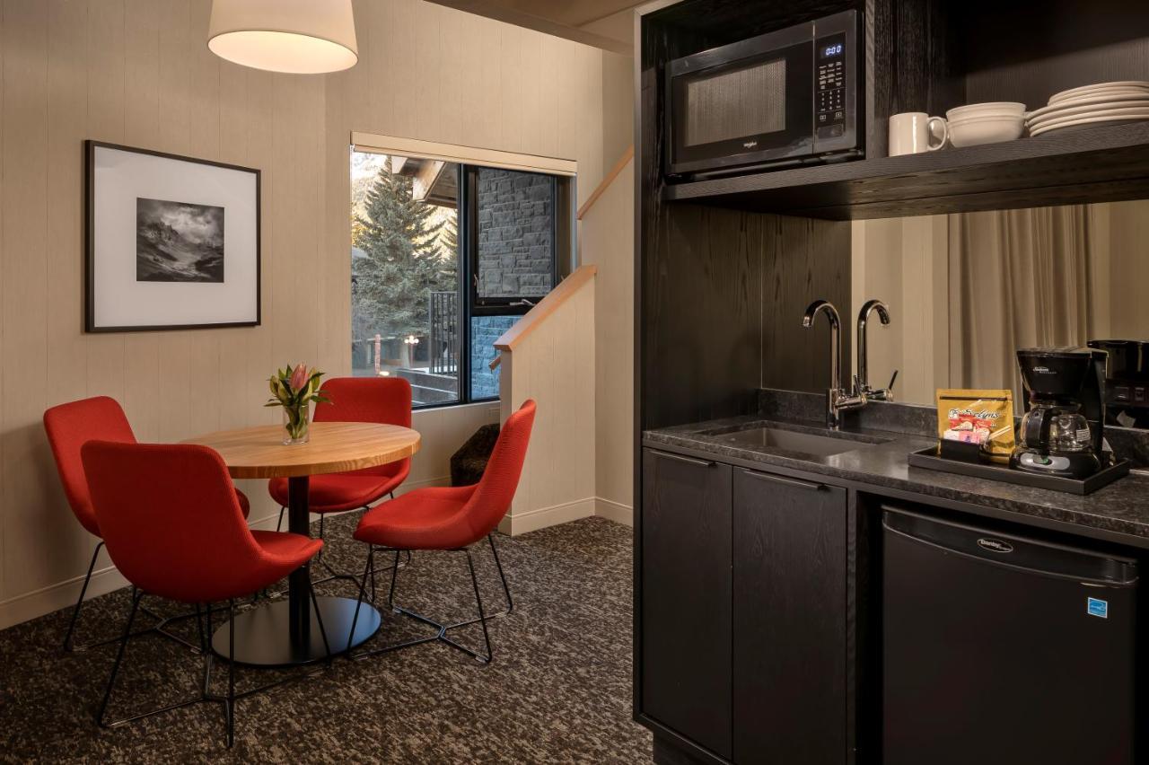 Peaks Hotel And Suites Μπανφ Εξωτερικό φωτογραφία