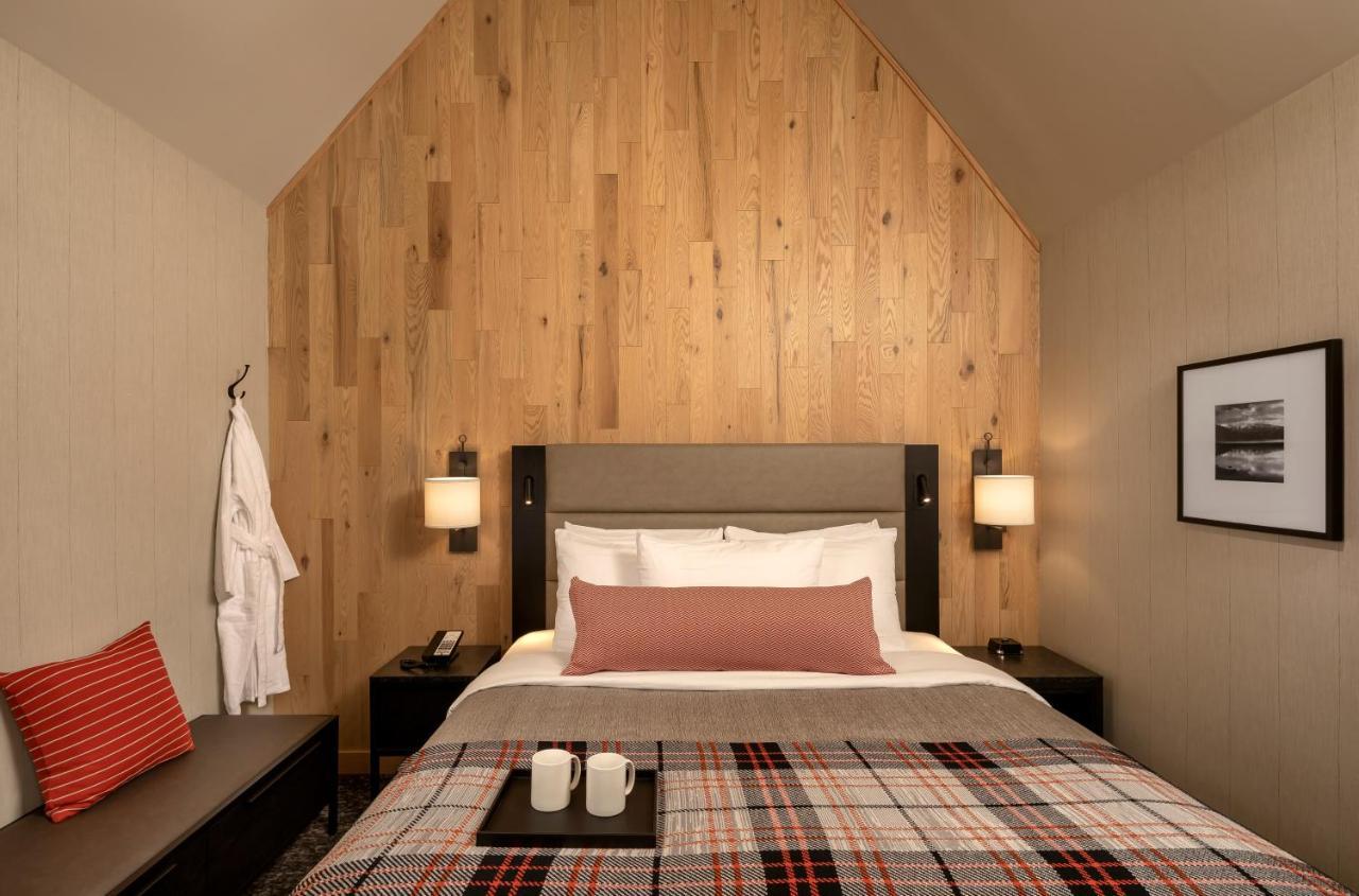 Peaks Hotel And Suites Μπανφ Εξωτερικό φωτογραφία